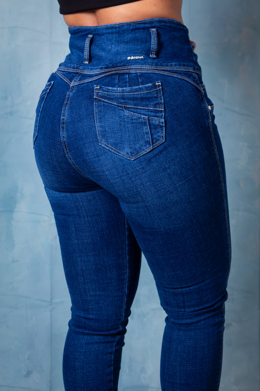 jean-levanta-cola-con-bolsillos-5702