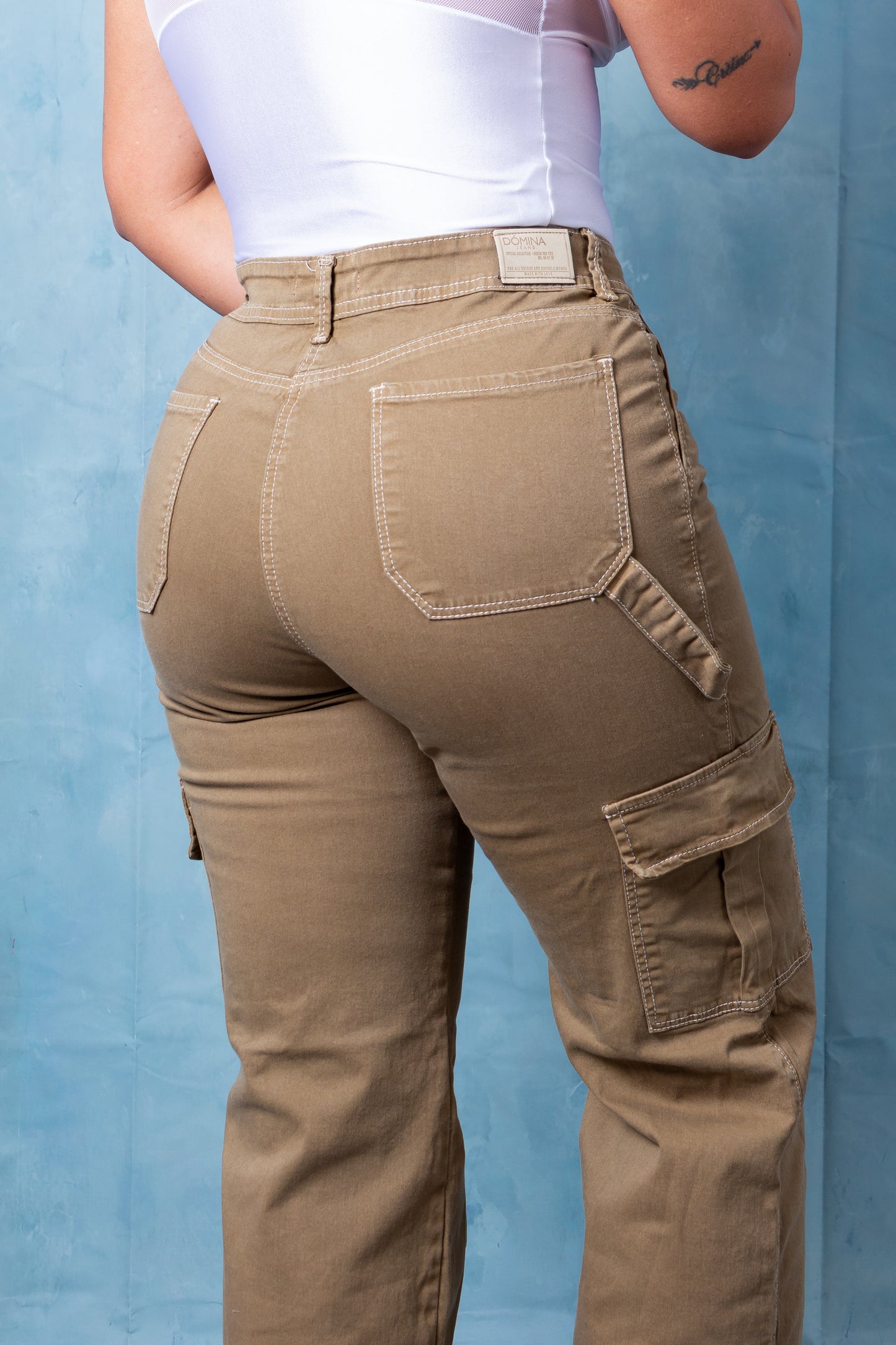 Jean Cargo C305
